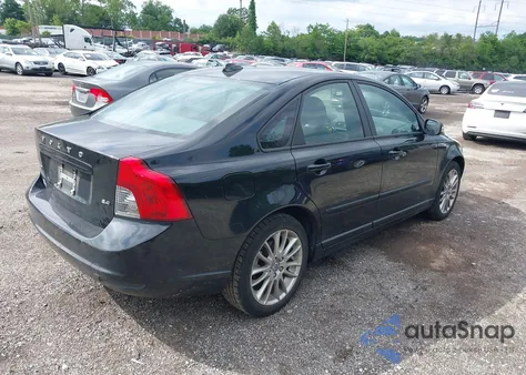 2009 Volvo S40 2.4I from USA, damaged, VIN YV1MS390492462962